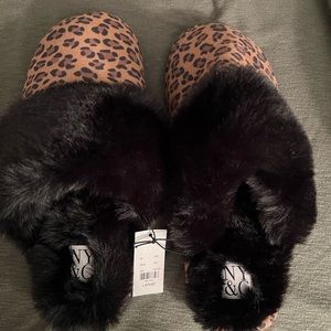 New York & Co house slippers
